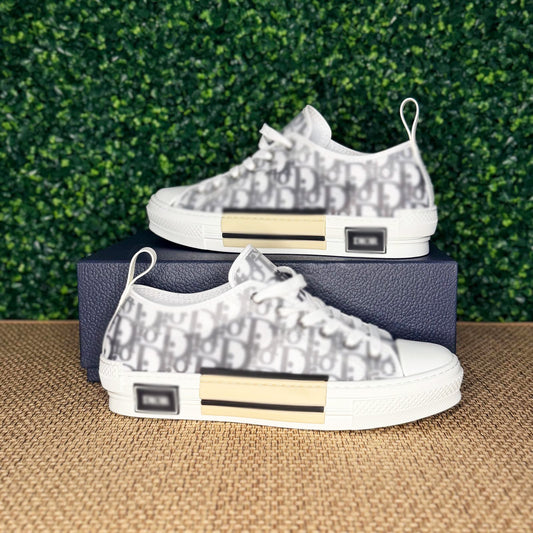 D10R- Men's Low Top Sneaker